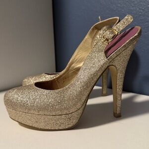 Madden Girl Sookie Gold Glitter Slingback Pumps 5” Heel Size 8